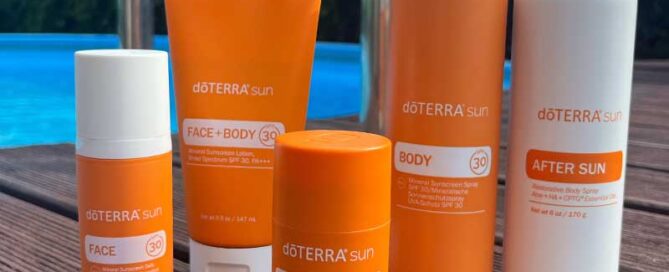 Die Mineralische Sonnenschutzlinie doTERRA SUN bietet UV-Schutz und reichlich Pflege für einen sicheren, bewussten und umweltfreundlichen Sonnenschutz.