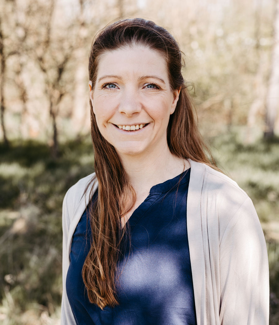 Jennifer Mika-Pohn - ärztlich geprüfte Aromafachberaterin dōTERRA Wellnessbotschafterin Cranio-Sacrale Omnipathin AromaTouch Trainerin