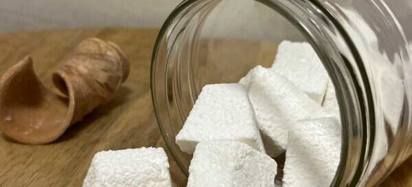 DIY WC-Tabs • Rezeptidee und Tipps zur Herstellung von WC-Tabs . Deine natürliche Haushaltsreinigung, kostengünstig und umweltfreundlich..